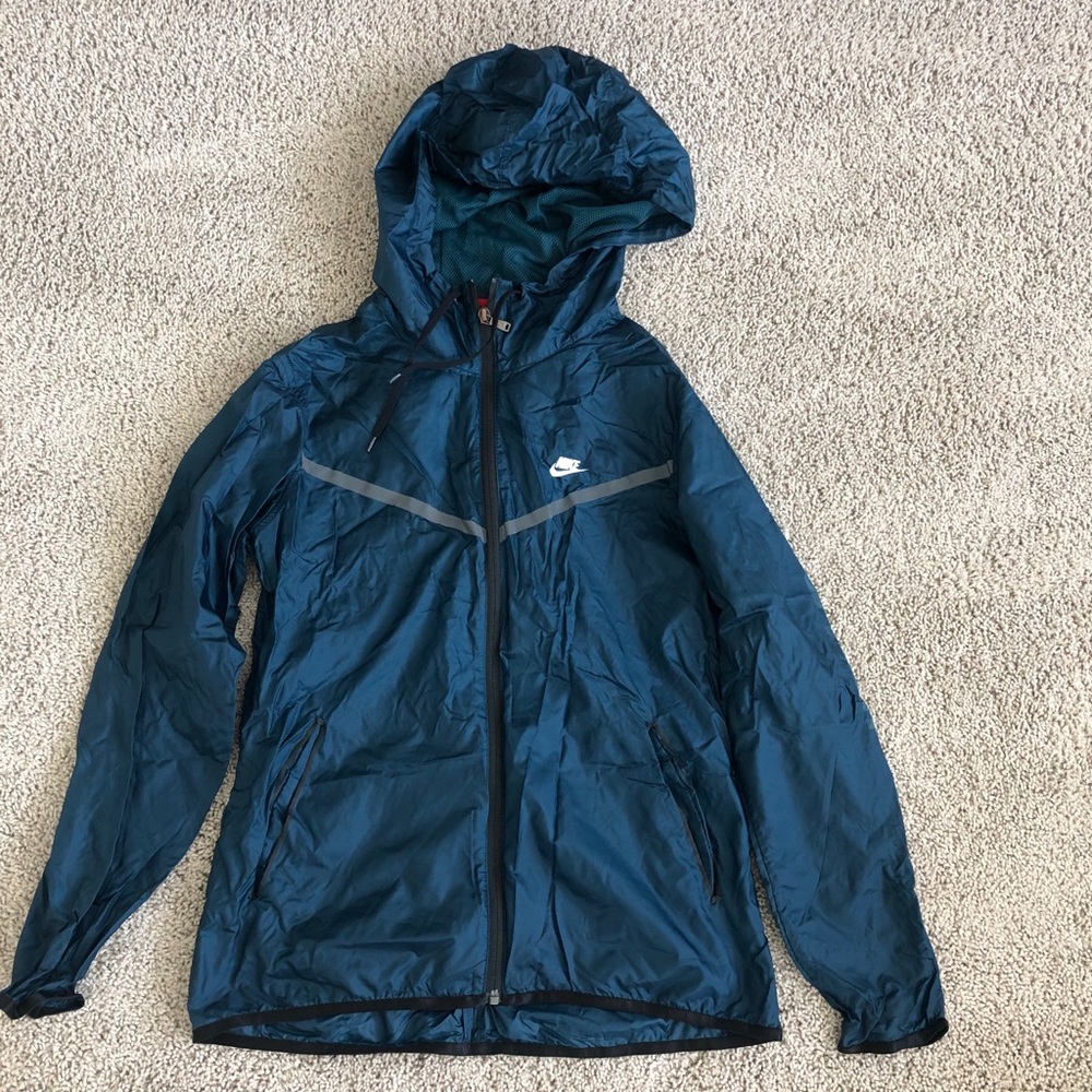 Like new Nike windbreaker
